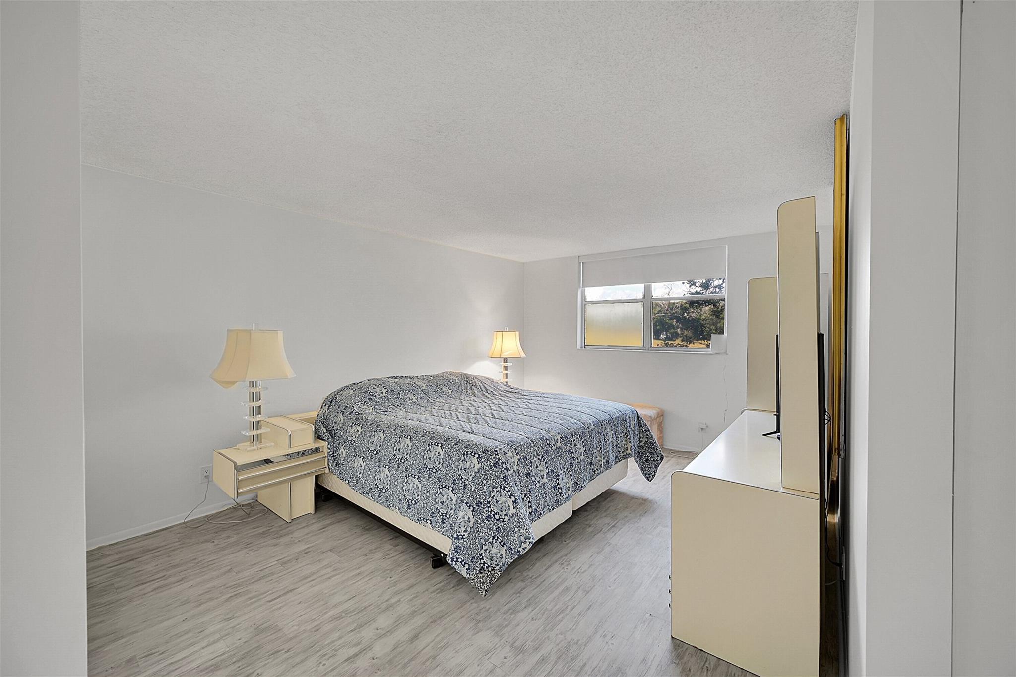 BOCA TEECA CONDO 4 - Residential