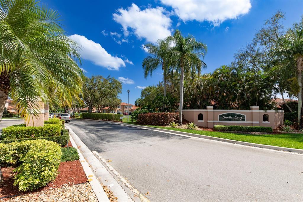 SANTA CRUZ - Residential