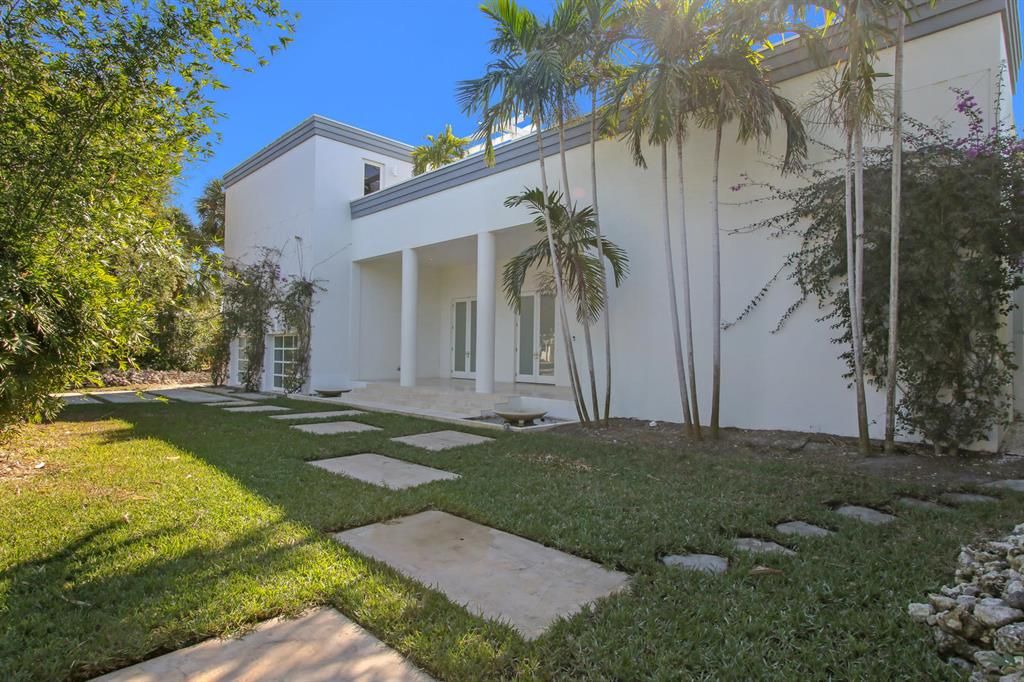 Photo of 230 Miramar Way, West Palm Beach, FL 33405 (MLS # R10689774)
