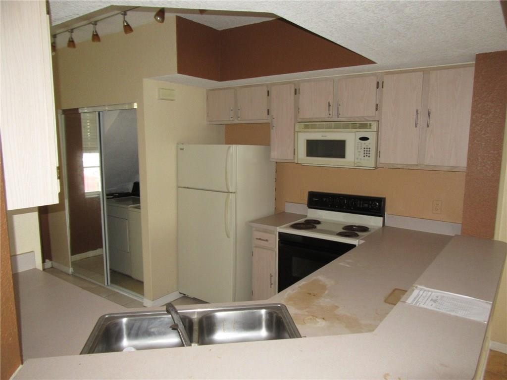 Villas De Tuscany - Residential