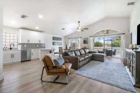 Featured picture for the property R10975239