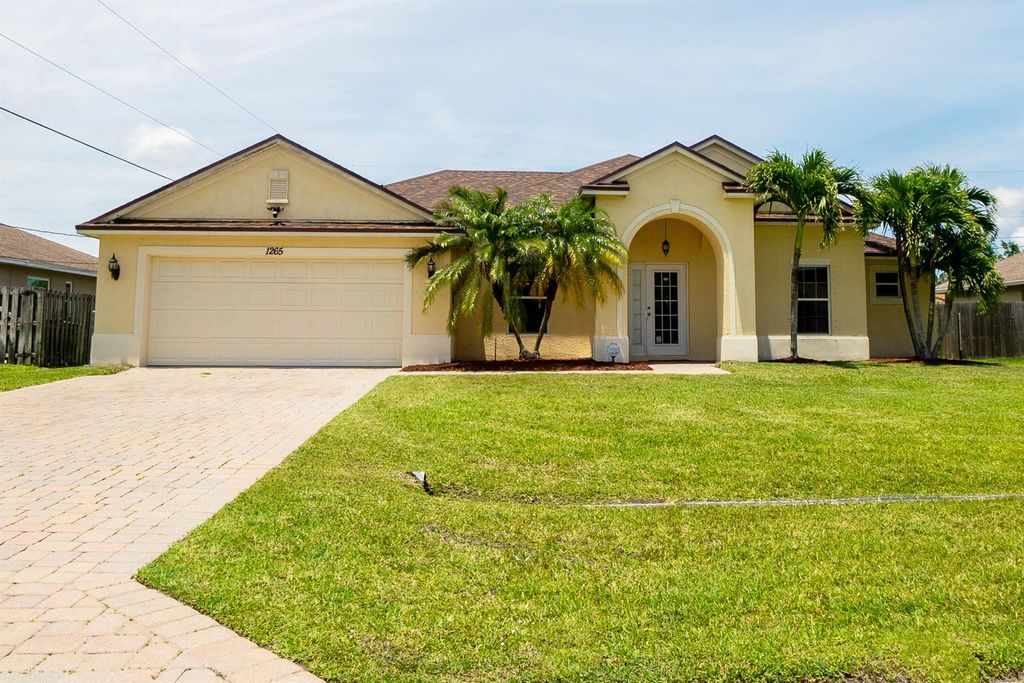 Photo of 1265 SW Malaga Avenue, Port St Lucie, FL 34953 (MLS # R10891475)