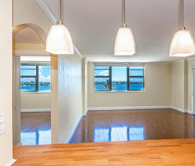LA FONTANA APTS OF PALM B - Residential