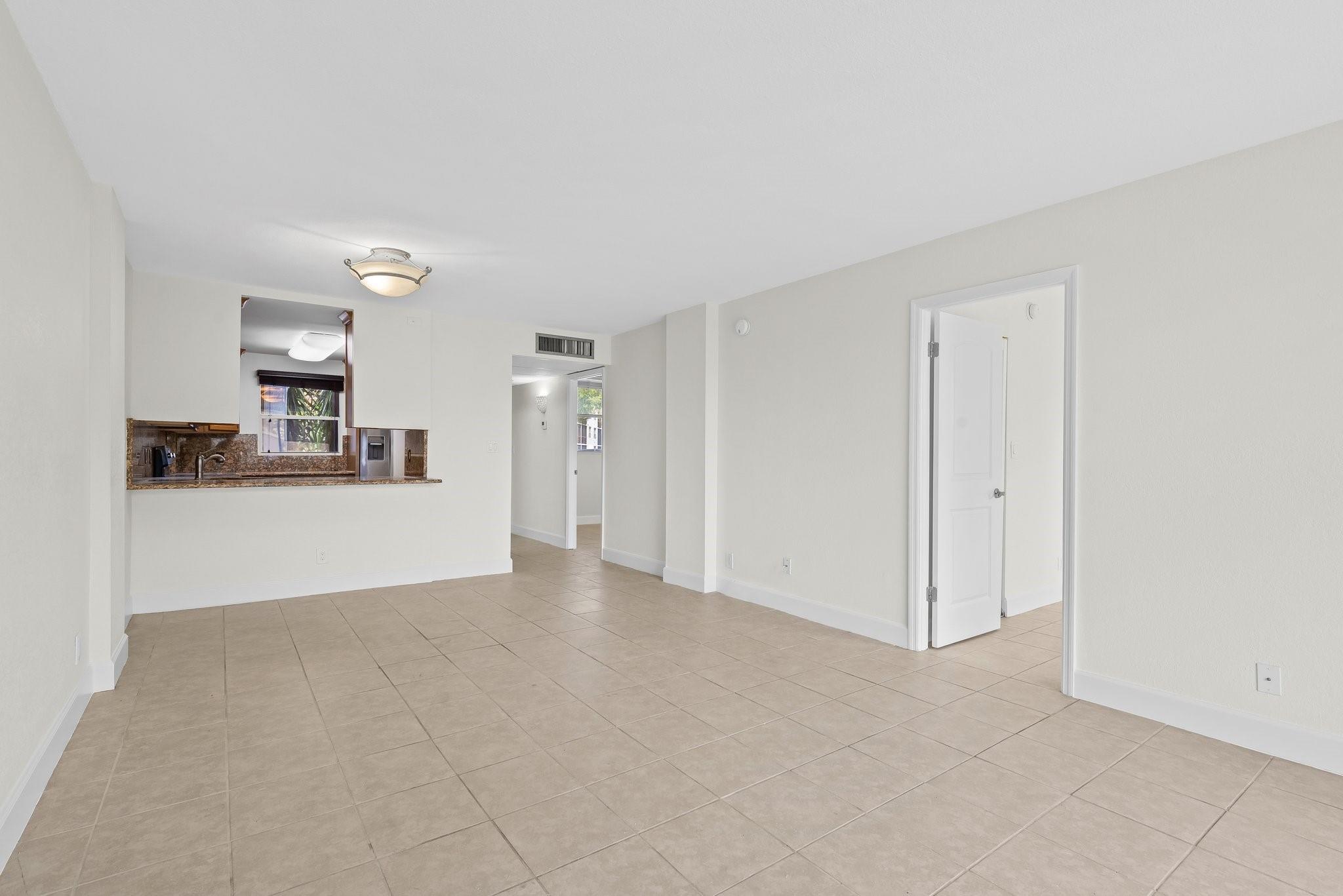 111 Royal Park Dr 1C