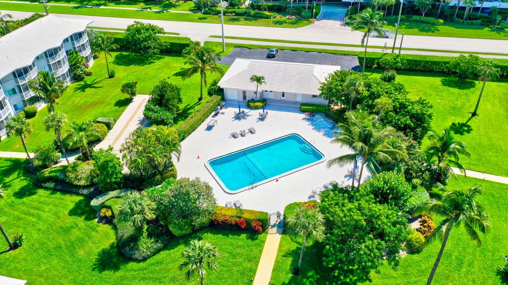 Photo of 2730 Banyan Road #26b, Boca Raton, FL 33432 (MLS # R10965458)
