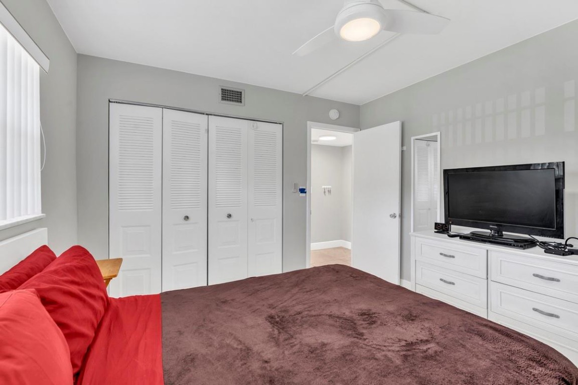 ORIOLE GARDENS III - Residential