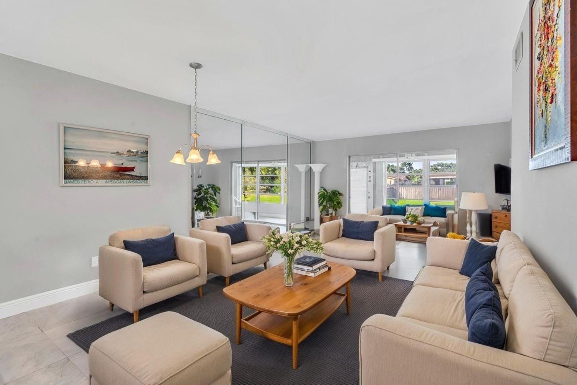 ORIOLE GARDENS III - Residential