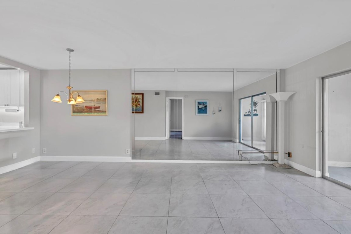 ORIOLE GARDENS III - Residential