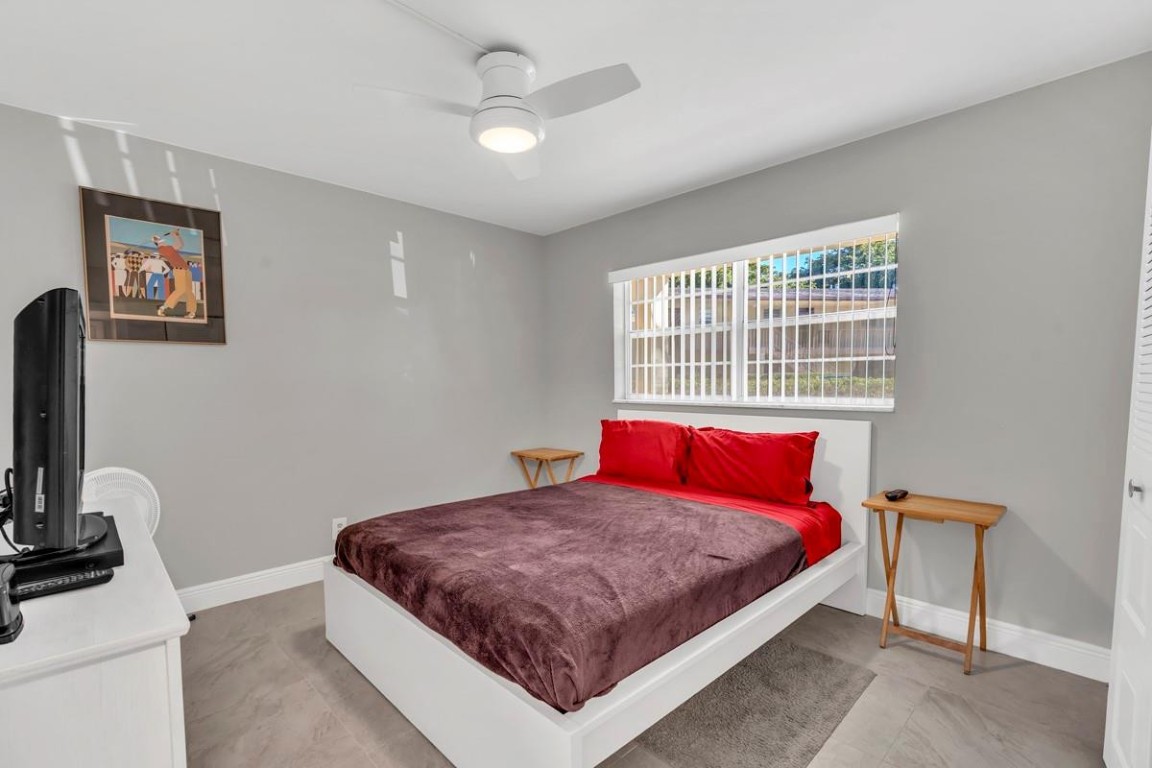 ORIOLE GARDENS III - Residential