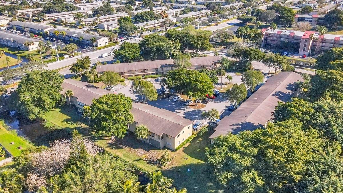 ORIOLE GARDENS III - Residential