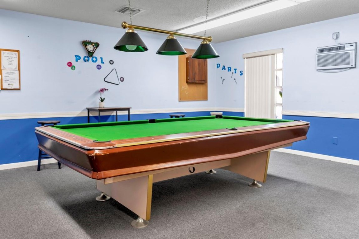 ORIOLE GARDENS III - Residential