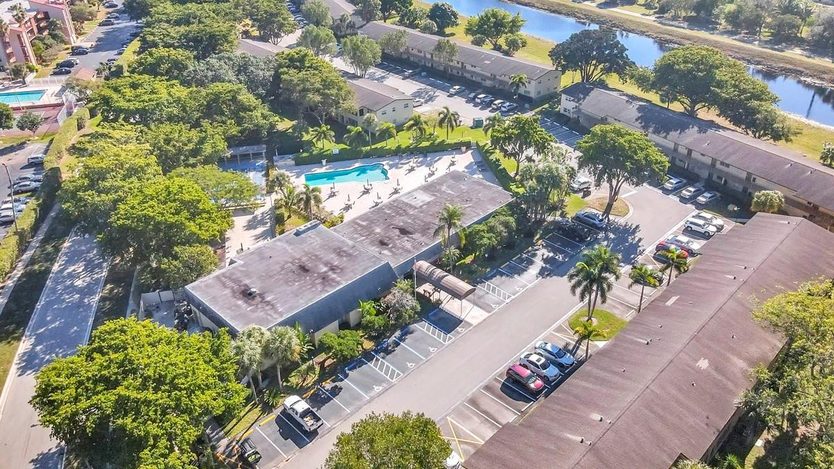 ORIOLE GARDENS III - Residential