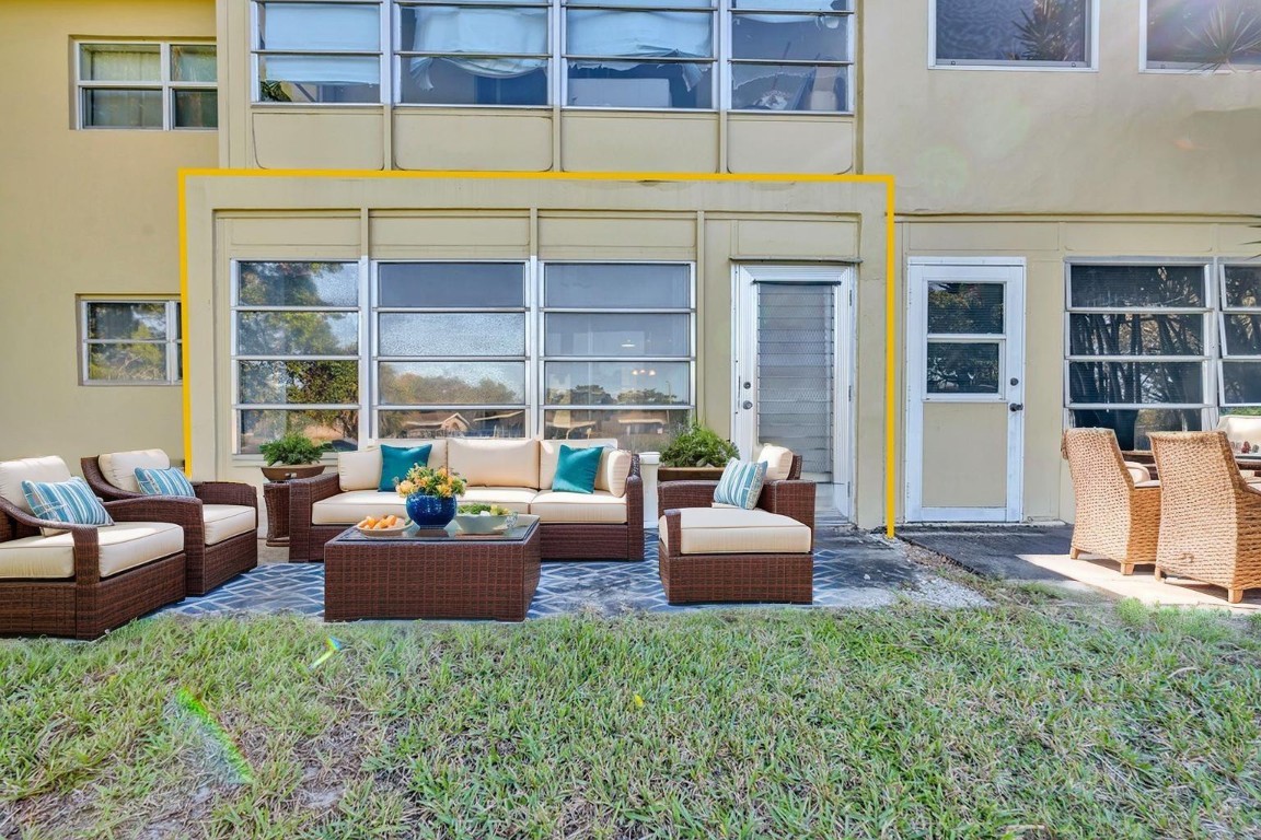 ORIOLE GARDENS III - Residential