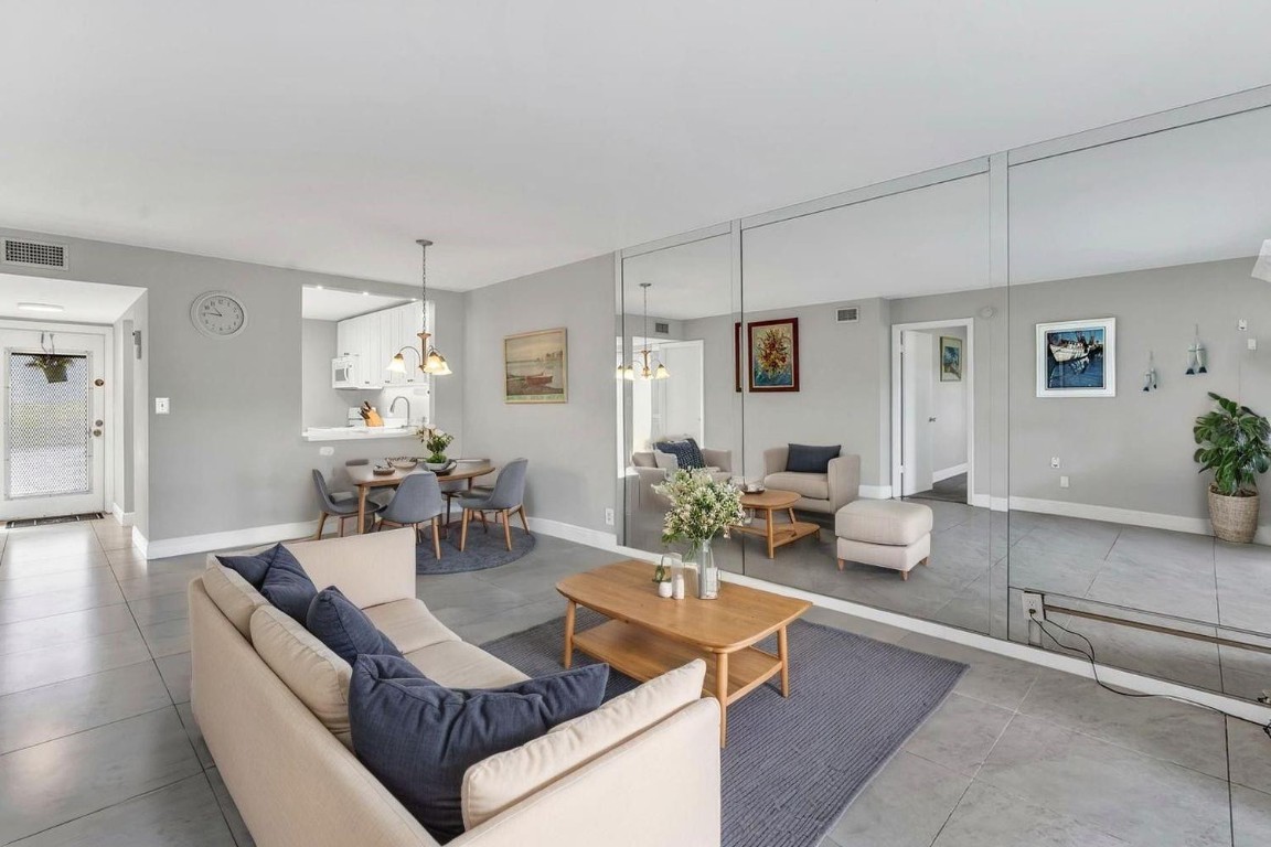 ORIOLE GARDENS III - Residential