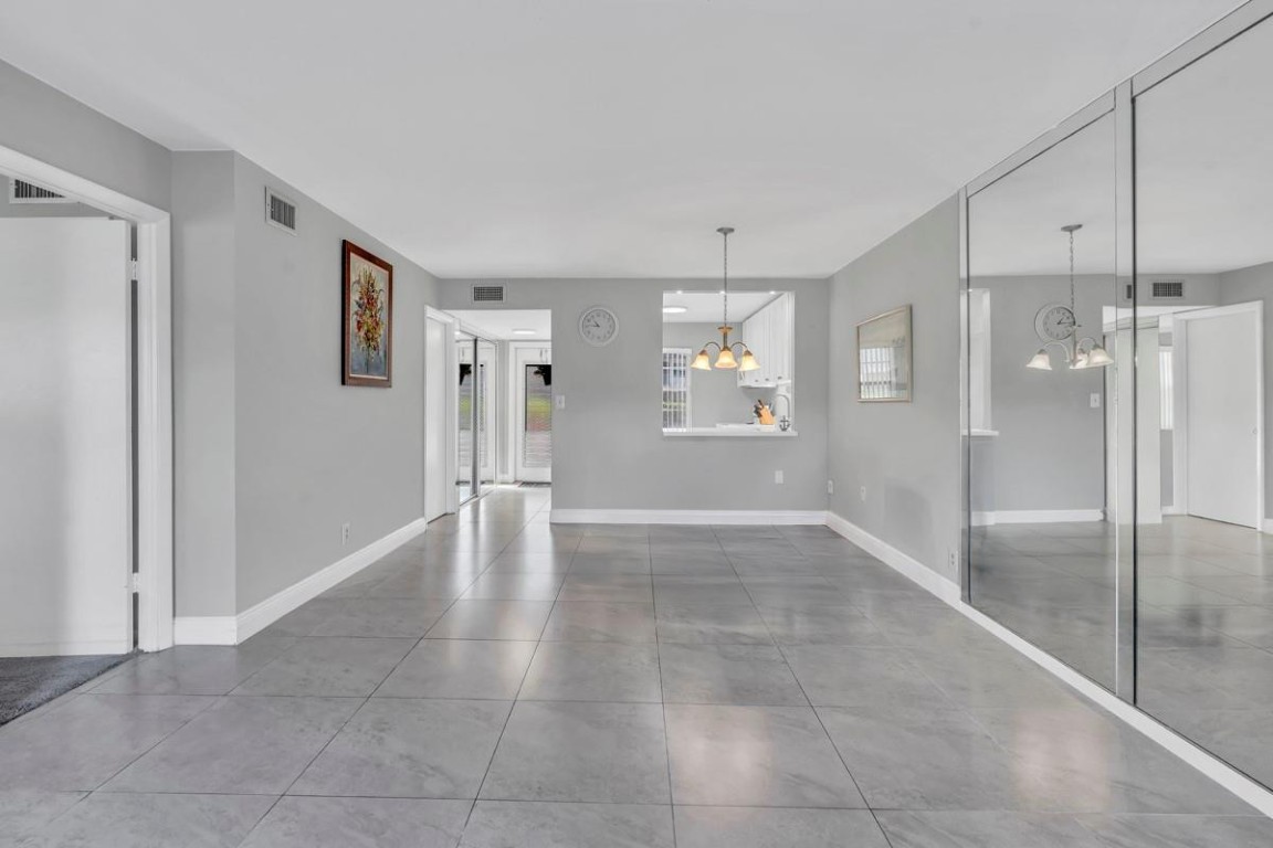 ORIOLE GARDENS III - Residential