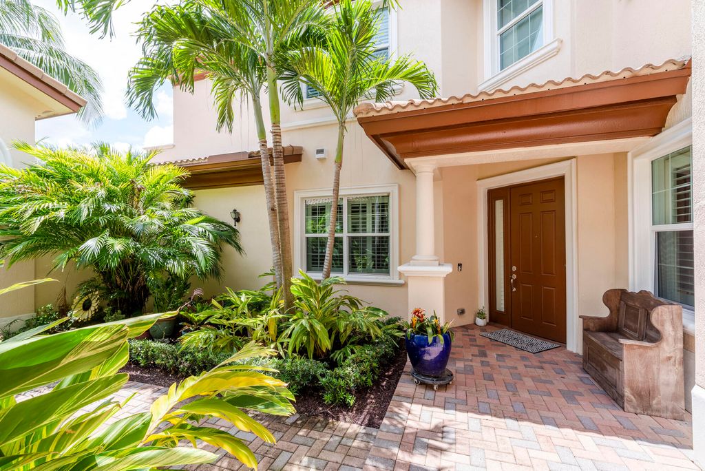 Photo of 115 Tresana Boulevard #35, Jupiter, FL 33478 (MLS # R10907501)