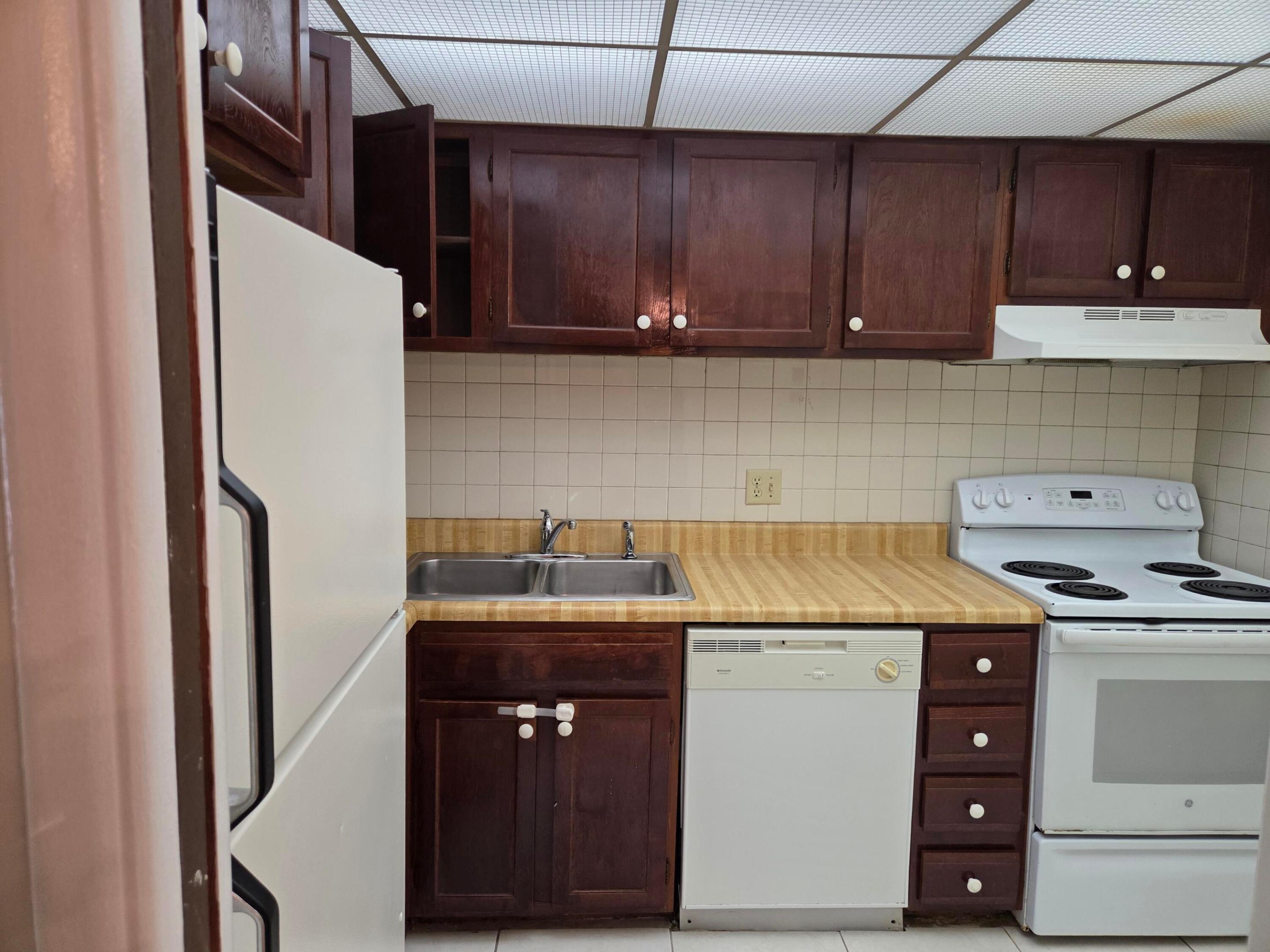 INTERNATIONAL VILLAGE AT - Residential Lease