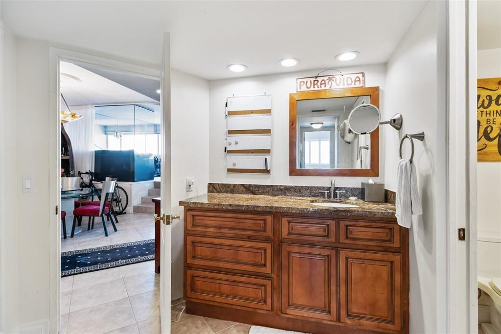 FOUR SEASONS CONDO - Residential