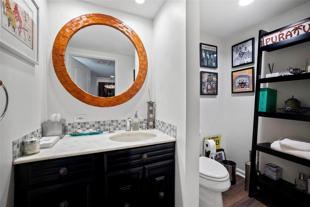 FOUR SEASONS CONDO - Residential