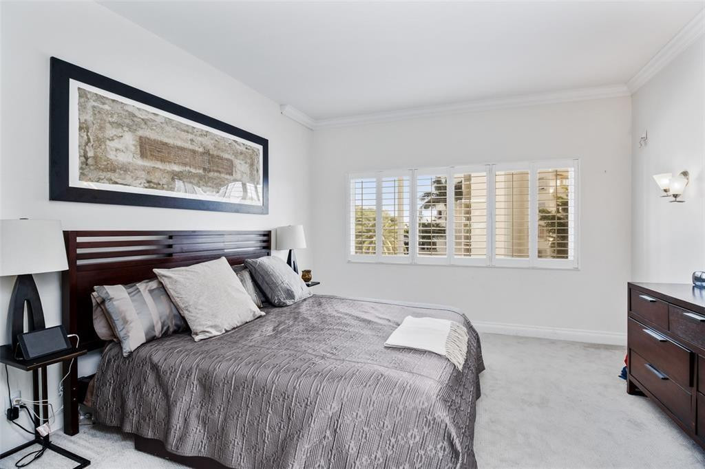 FOUR SEASONS CONDO - Residential