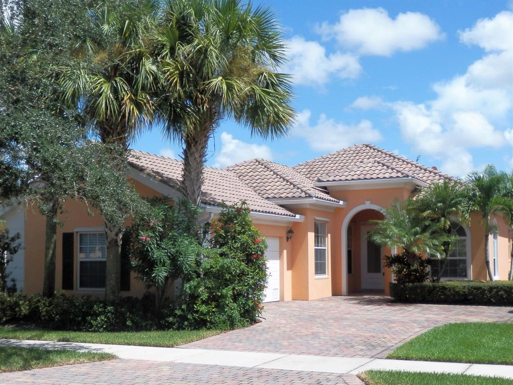Photo of 11547 SW Rockingham Drive, Port Saint Lucie, FL 34987 (MLS # R11053075)