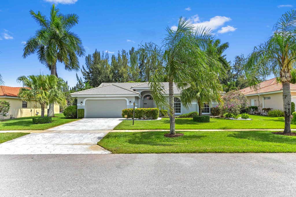 Photo of 5606 Aspen Ridge Circle, Delray Beach, FL 33484 (MLS # R11108262)