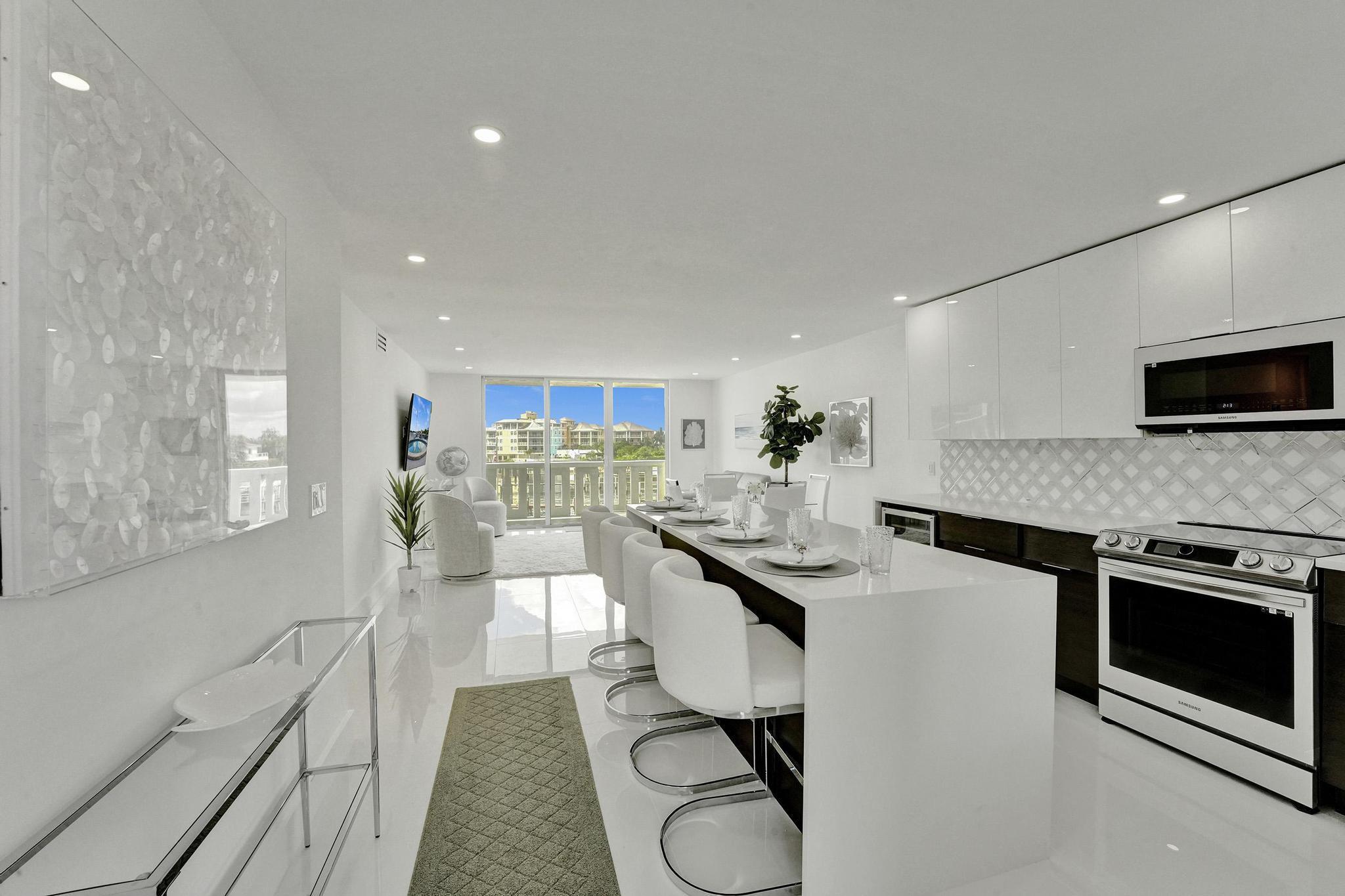 231 E Lantana Road 304
