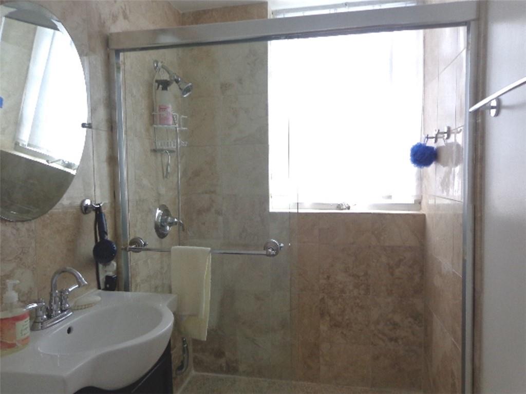 SPRING TIDE - Residential Lease