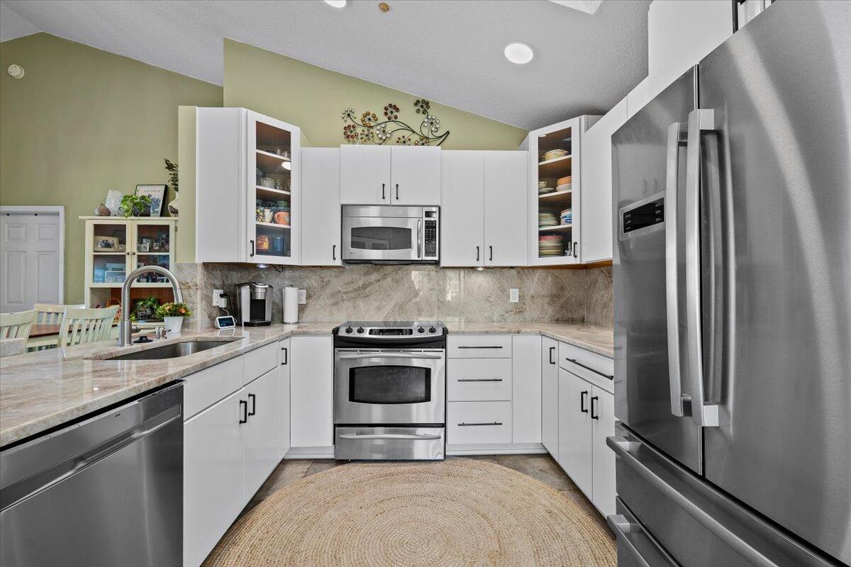 11 Dorchester Circle