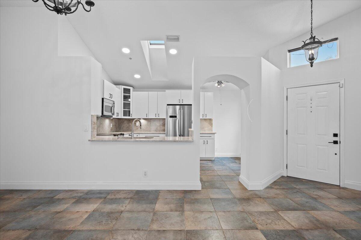 11 Dorchester Circle