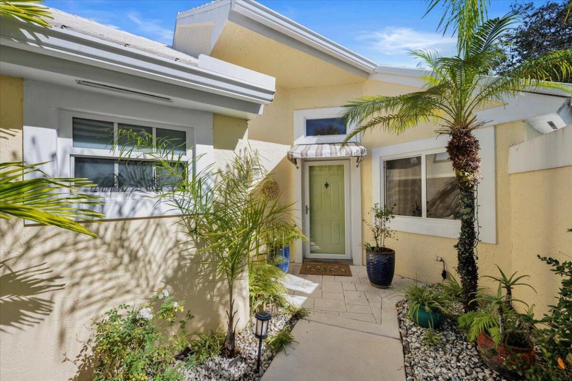 11 Dorchester Circle