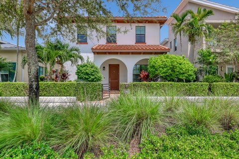 Photo of 5065 Grandiflora Road, Palm Beach Gardens, FL 33418 (MLS # B26073454)