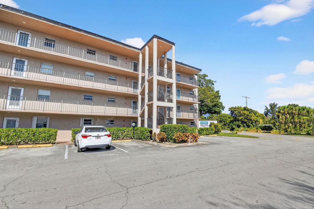 Photo of 729 Lori Drive #405, Palm Springs, FL 33461 (MLS # R11139740)