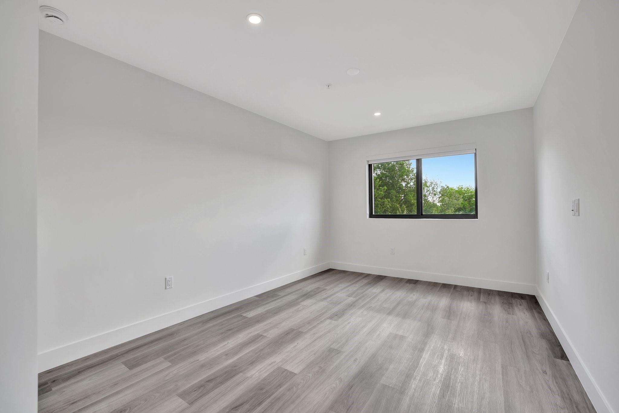 Floranada Center 9-51 B - Residential Lease