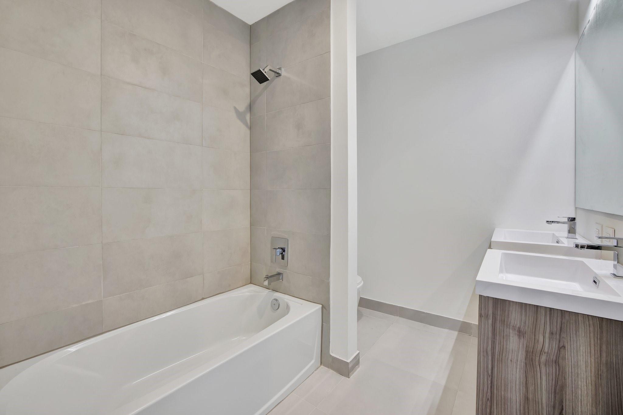 Floranada Center 9-51 B - Residential Lease