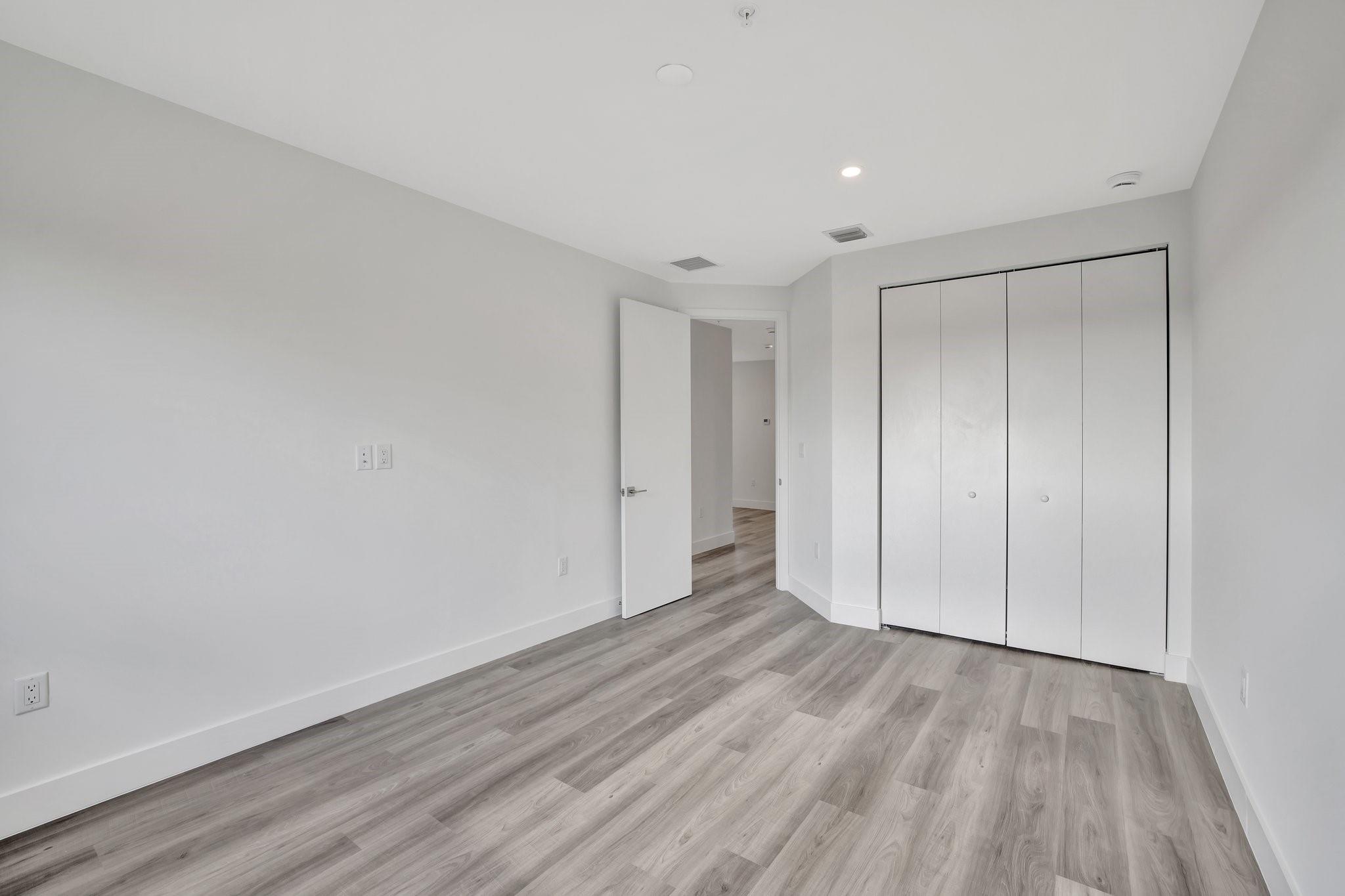 Floranada Center 9-51 B - Residential Lease