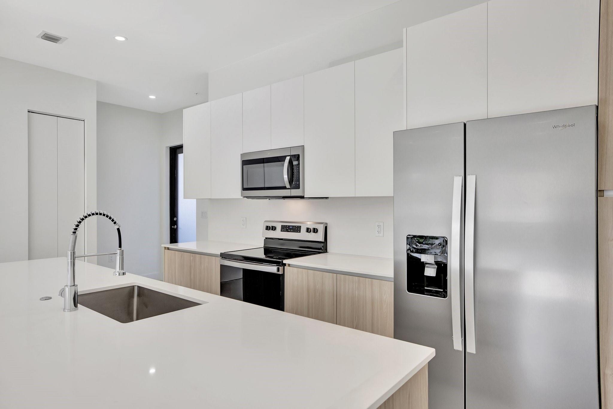 Floranada Center 9-51 B - Residential Lease