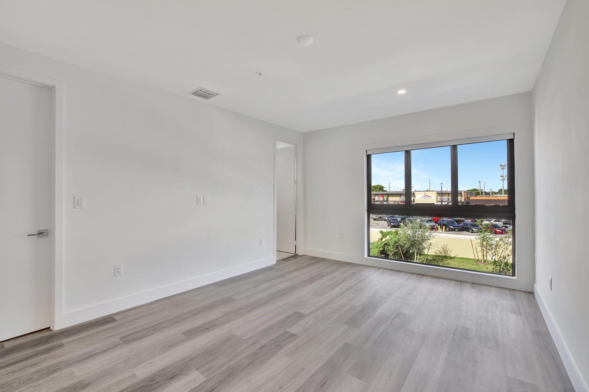 Floranada Center 9-51 B - Residential Lease
