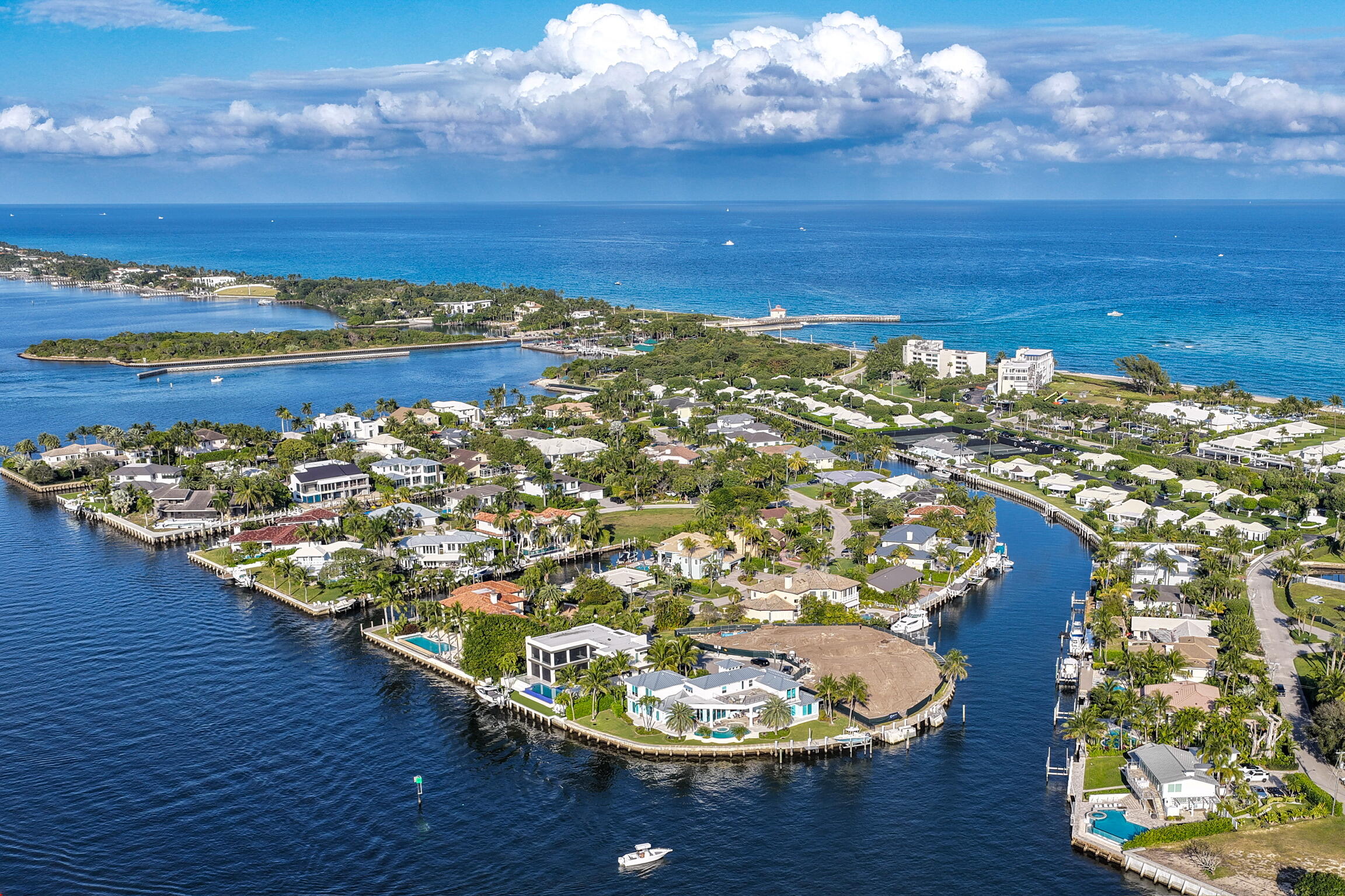 ISLAND DRIVE SOUTH ESTATES - Land