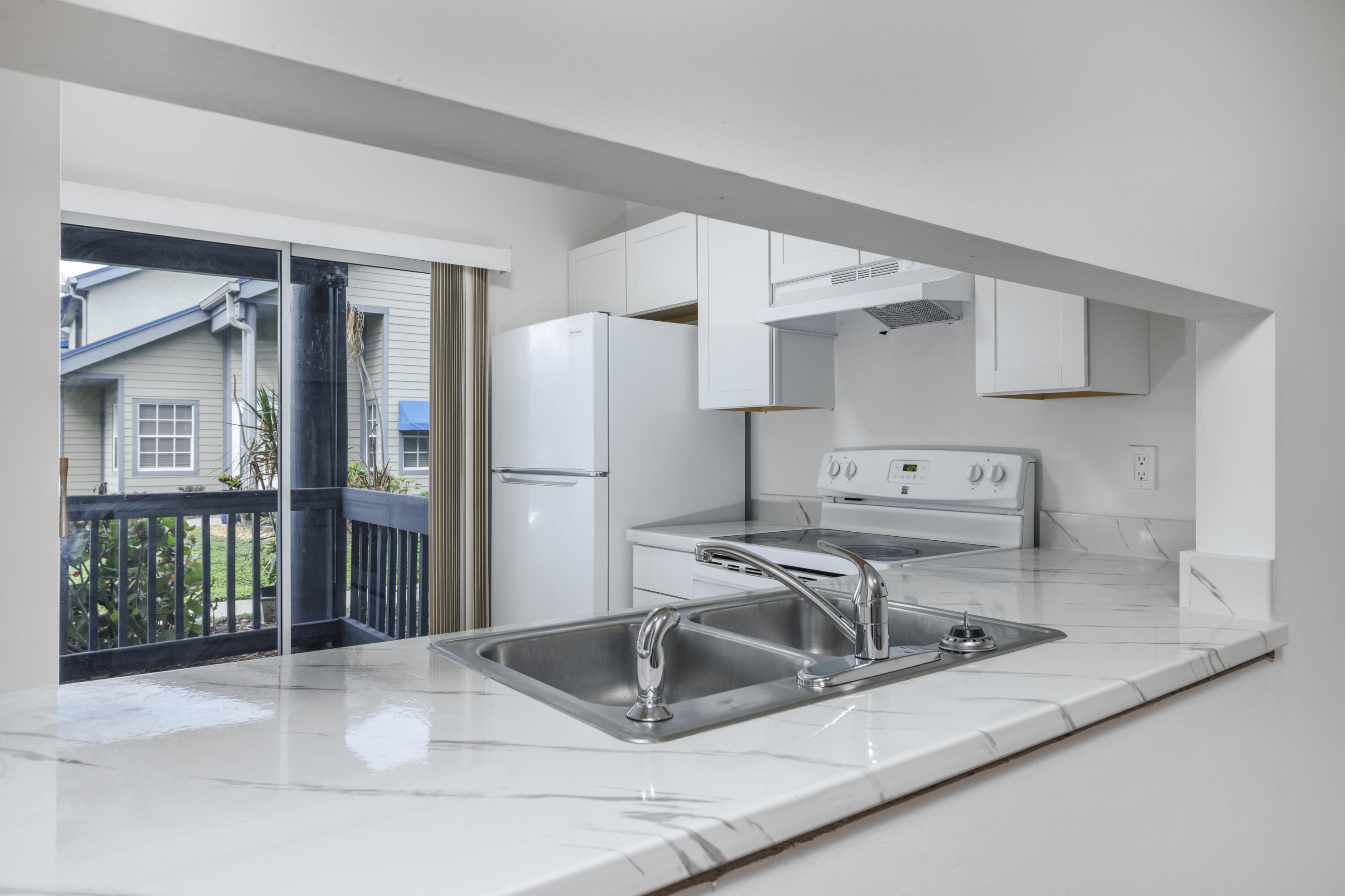 BEACON 21 CONDO - Residential