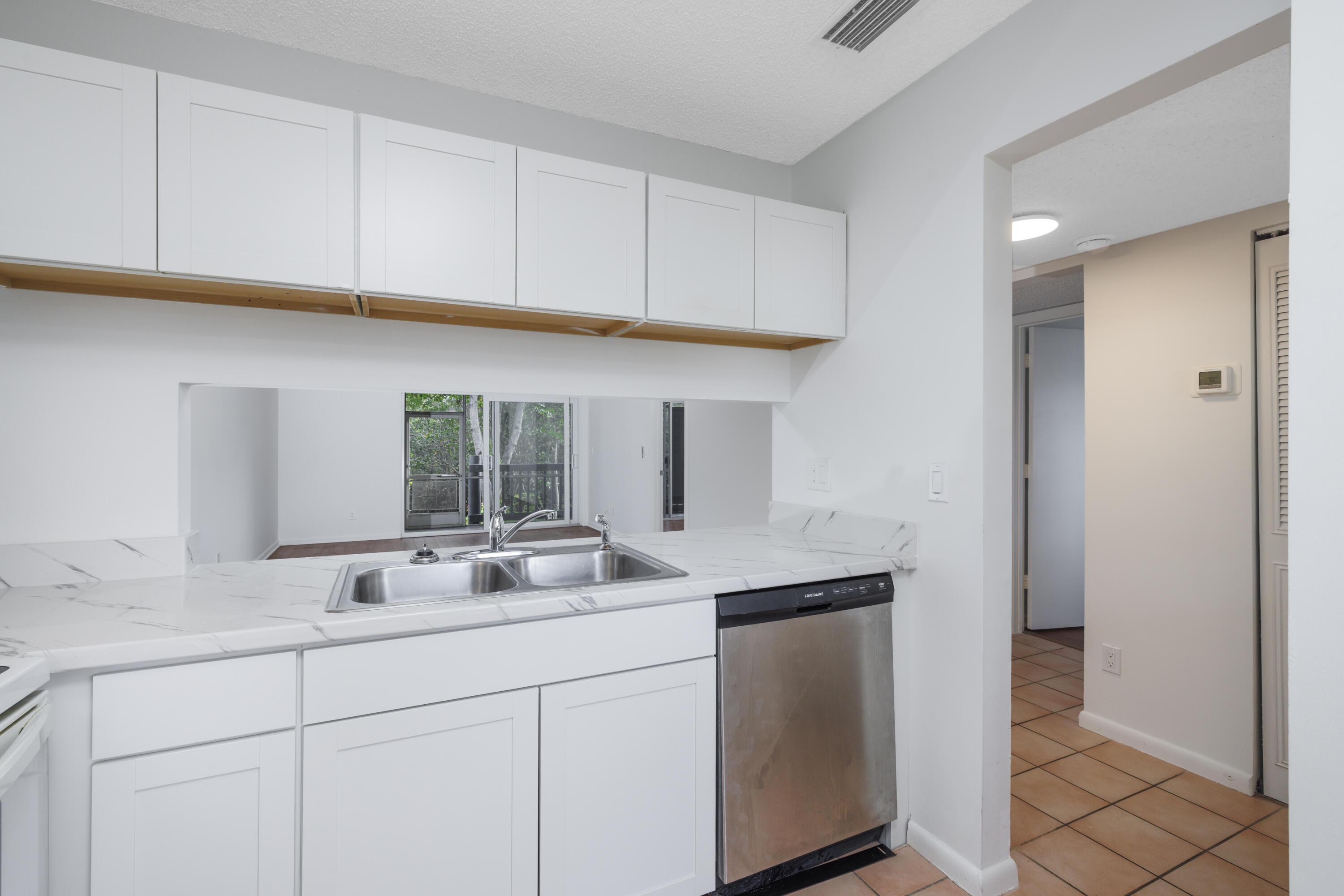 BEACON 21 CONDO - Residential