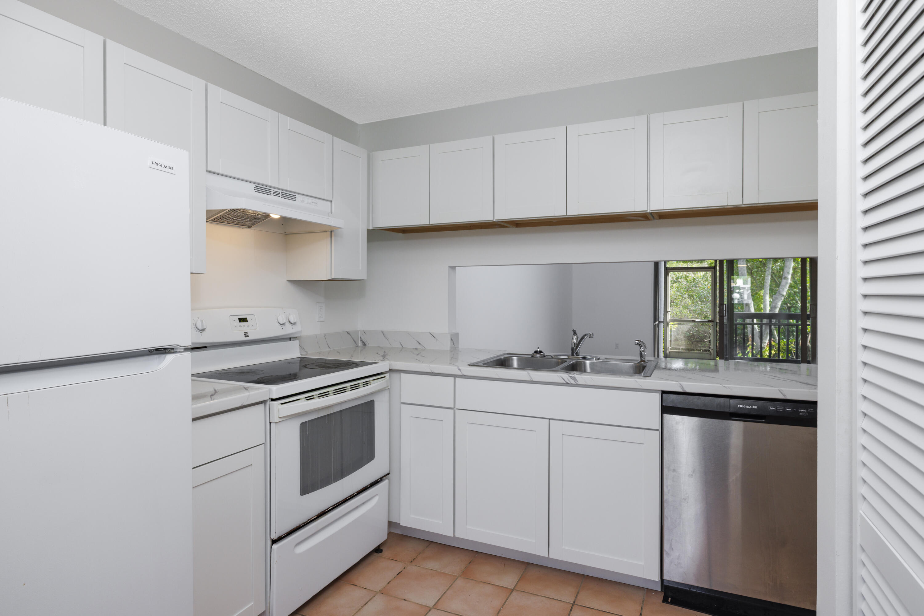 BEACON 21 CONDO - Residential