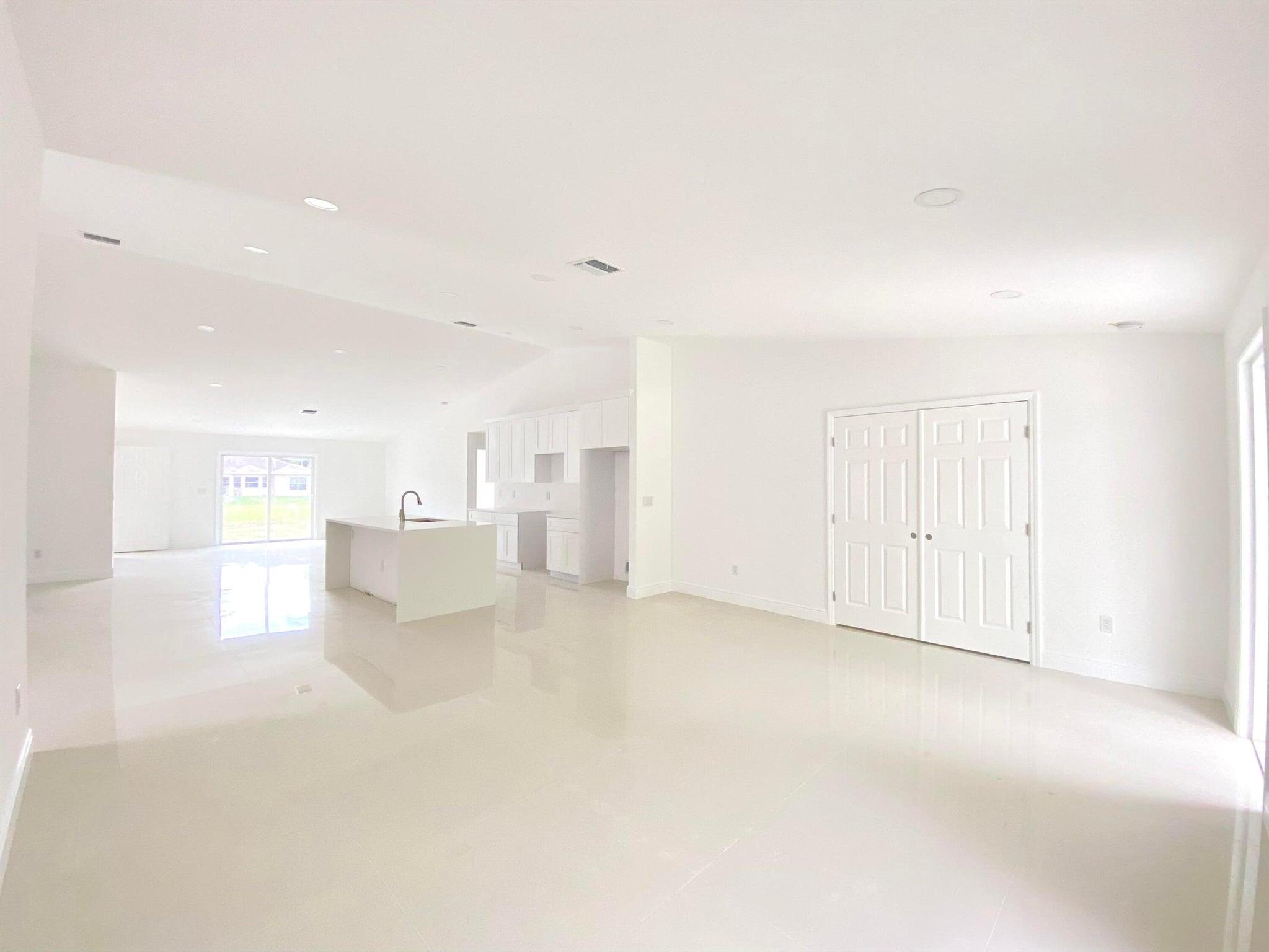 15848 82nd Lane N