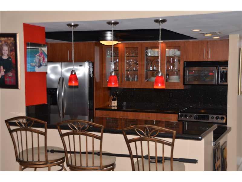 200 leslie - Residential