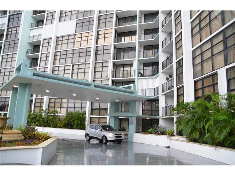 200 leslie - Residential