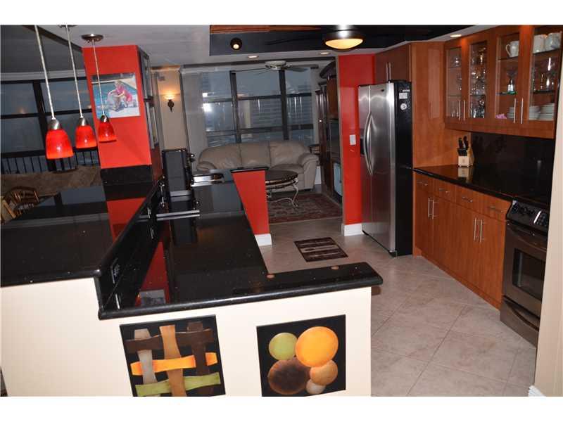 200 leslie - Residential