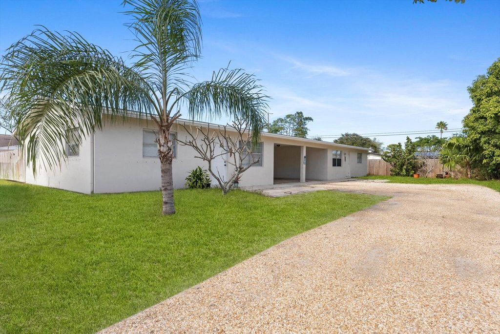 Photo of 2597 Hayden Drive, Palm Springs, FL 33461 (MLS # R11054933)