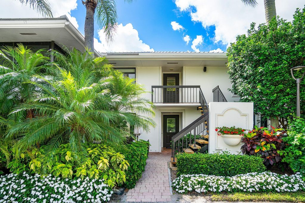 Photo of 3944 Quail Ridge Dr Drive N #Egret, Boynton Beach, FL 33436 (MLS # B26012664)