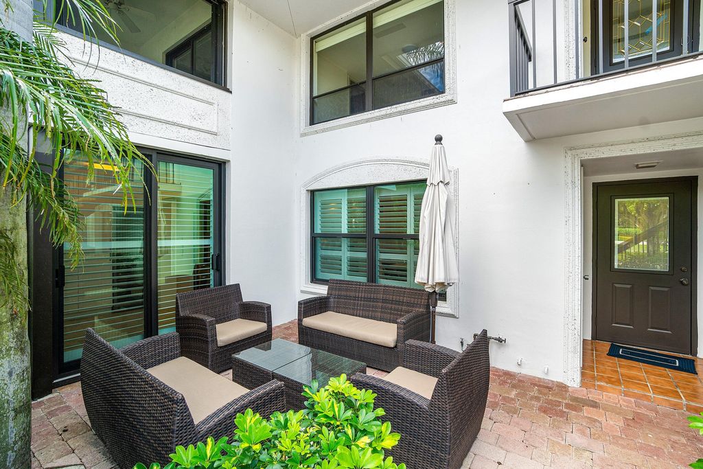 Photo of 3944 Quail Ridge Dr Drive N #Egret, Boynton Beach, FL 33436 (MLS # B26012664)