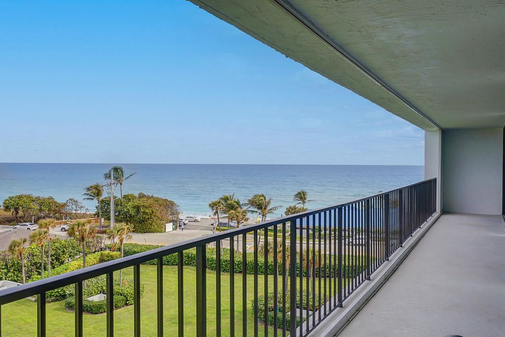 Photo of 1300 S Highway A1a #605, Jupiter, FL 33477 (MLS # R10955696)